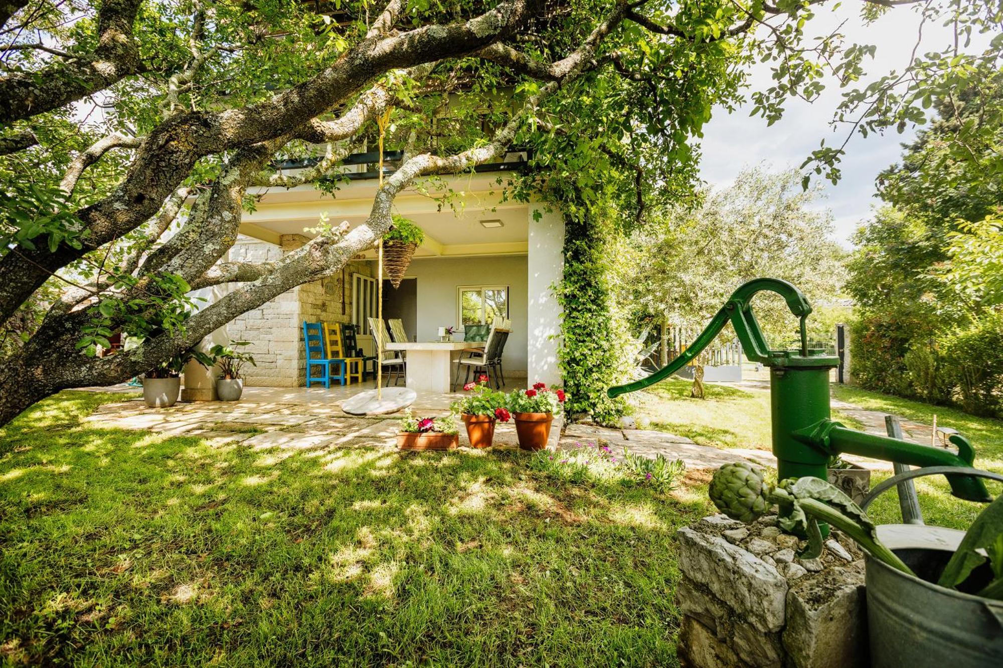 Peroj'S Green Oasis - Holiday Home Exterior photo